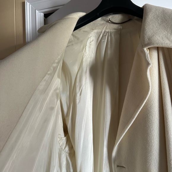 Coat longe beige red carpet coat from Kemper - Picture 11 of 12